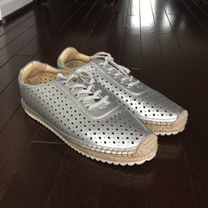 🌸 Marc Fisher Women’s Silver Shoes